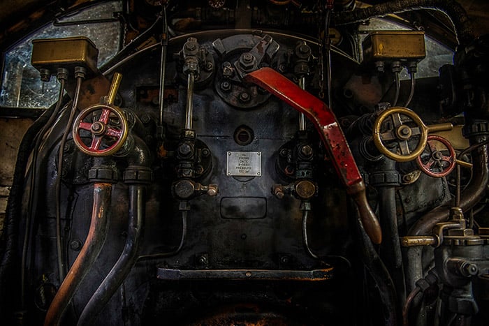 Raw vs JPEG - a vibrant image of a steam engine achieved by shooting Raw