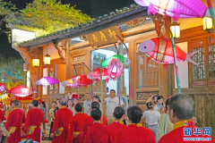 福建三明美食福建泰宁：这里的古风夜市有看